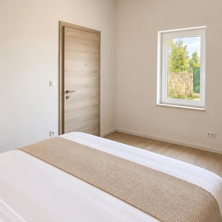 Iva By Guide Appartement Podstrana